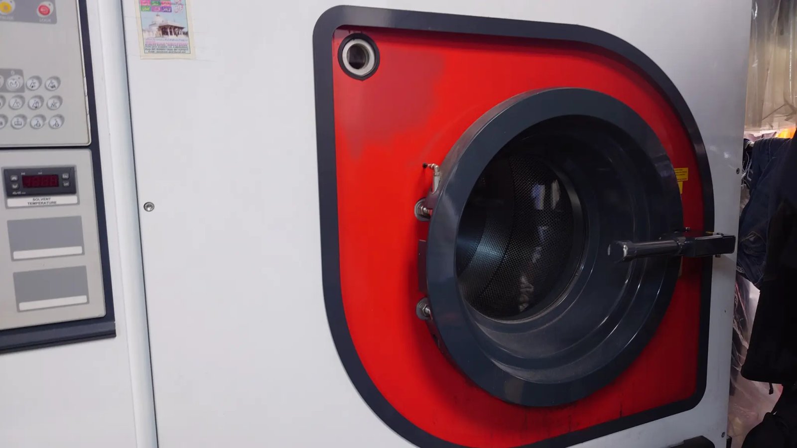 Professional dry cleaning machine